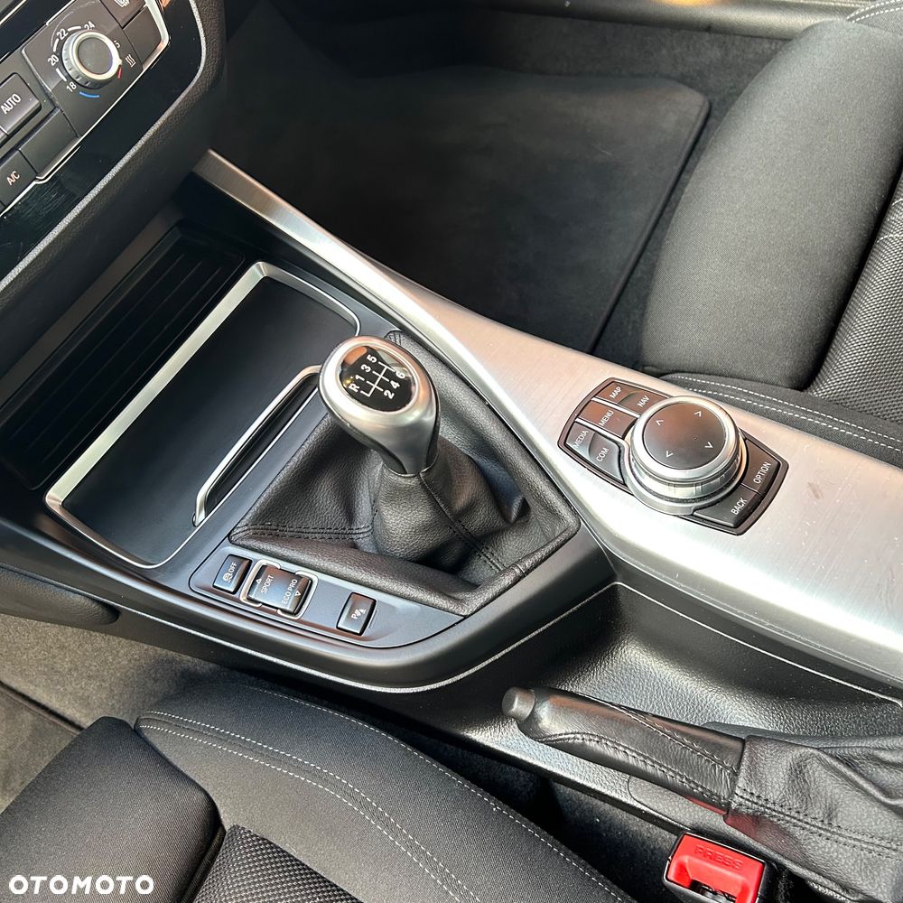 BMW Seria 1 118i Edition M Sport Shadow - 23