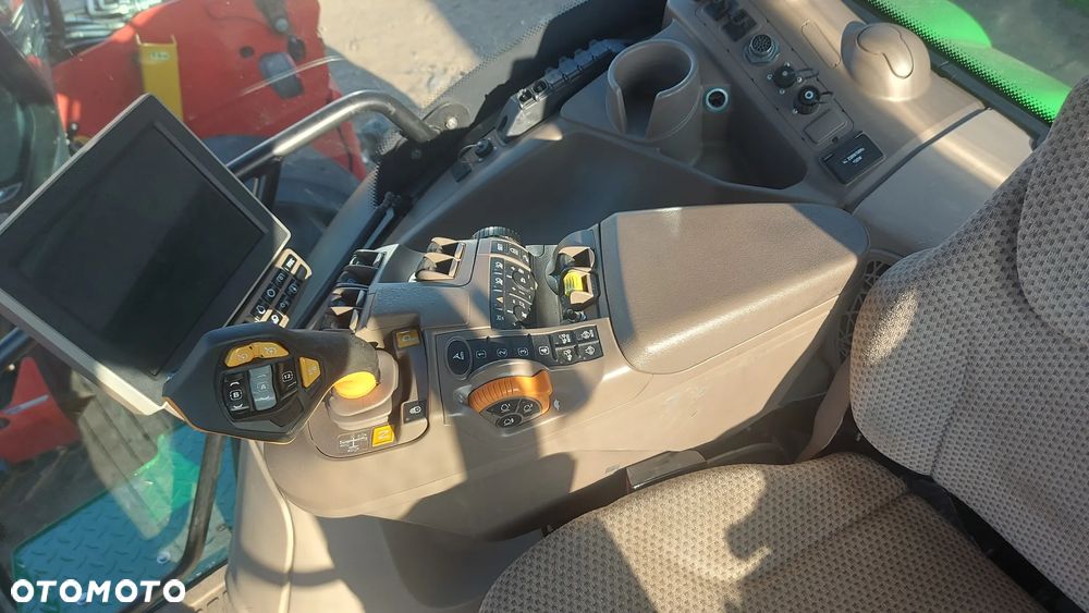 John Deere 6250R - 11