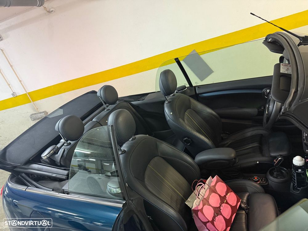 MINI Cabrio Cooper Sidewalk Special Edition Auto - 21