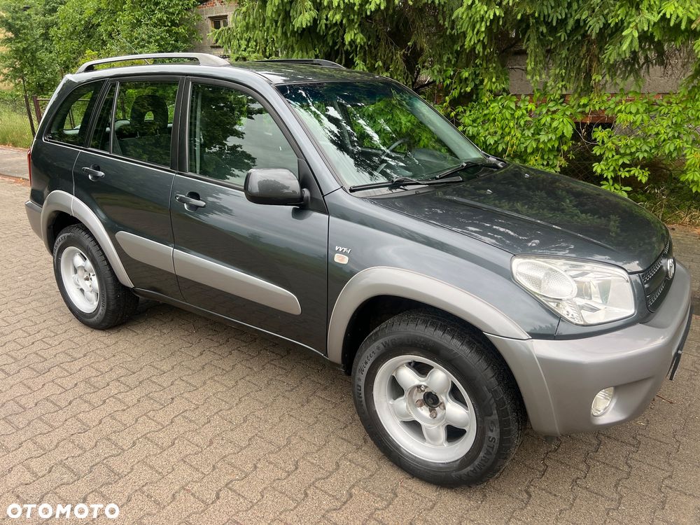 Toyota RAV4 - 11
