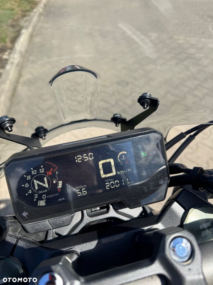 Honda CB - 11