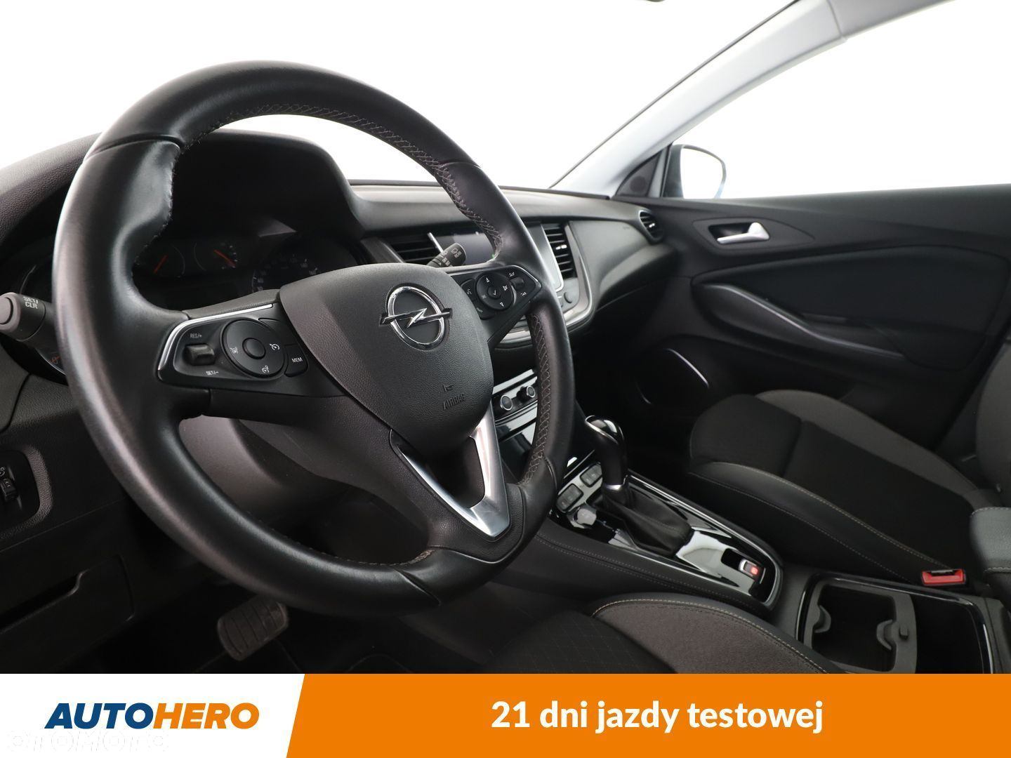 Opel Grandland X 1.2 T GPF Design Line S&S - 11