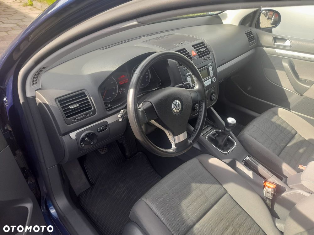 Volkswagen Golf - 18