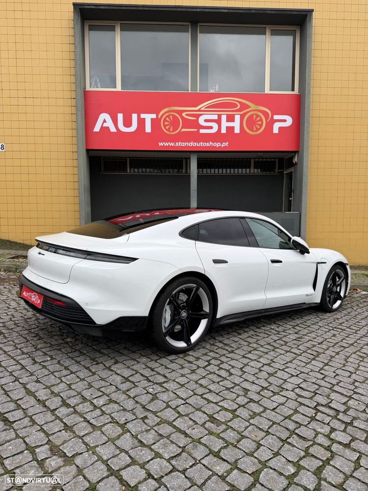 Porsche Taycan 4S - 12