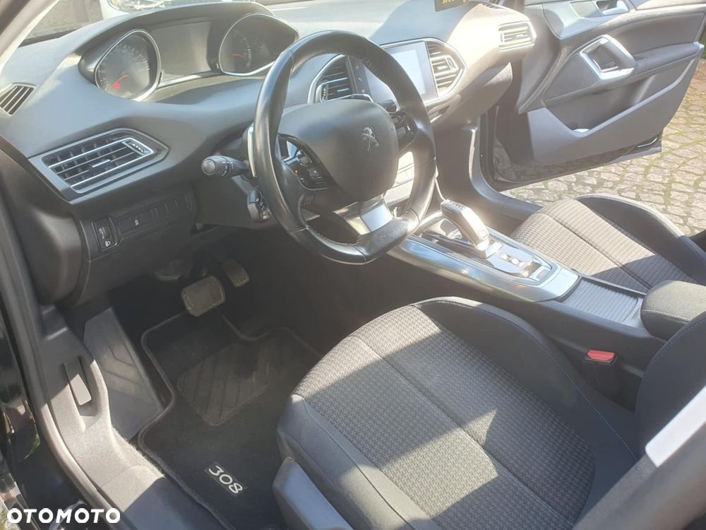 Peugeot 308 - 11
