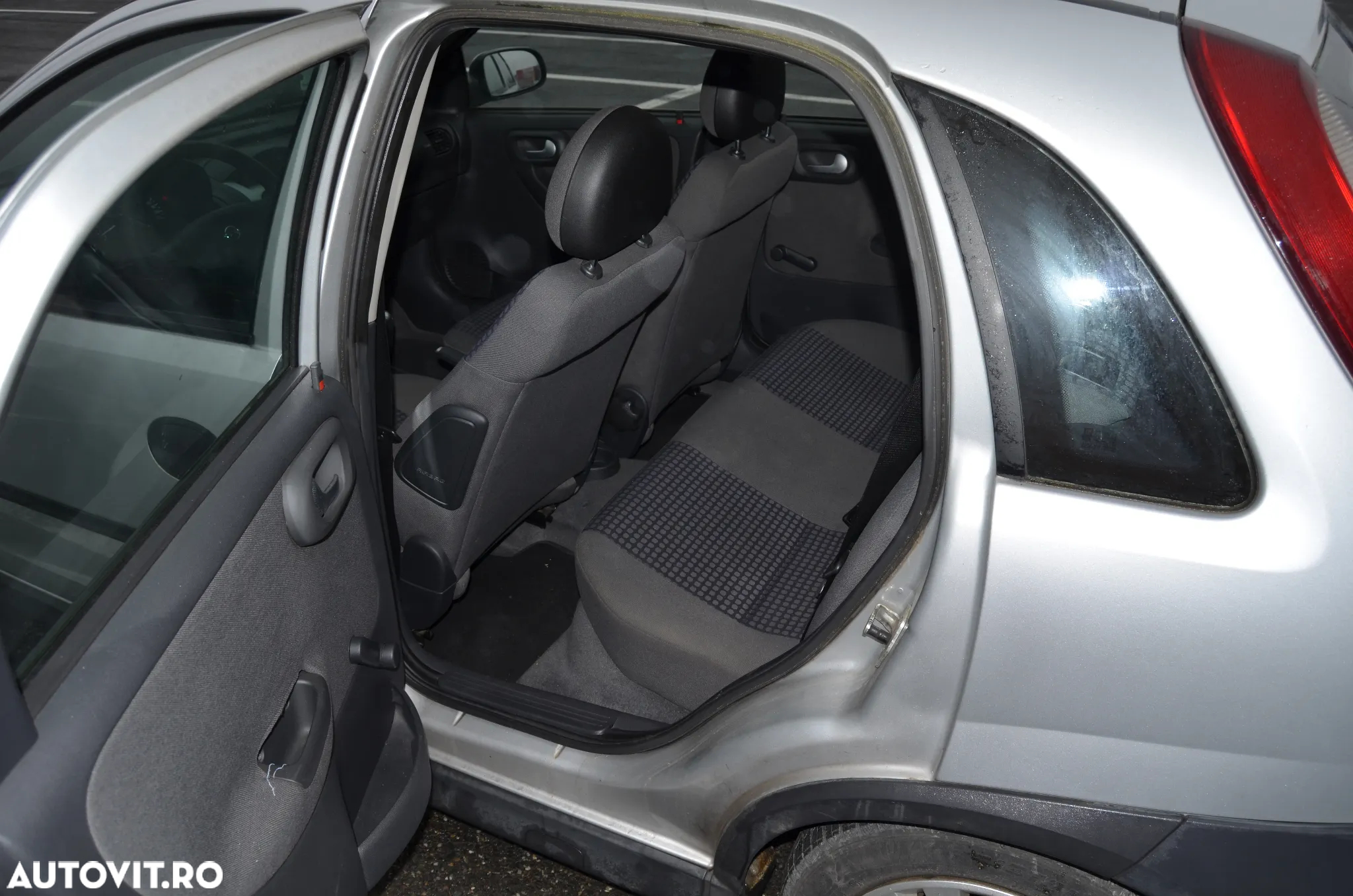 Opel Corsa 1.2i Easytronic Enjoy - 11