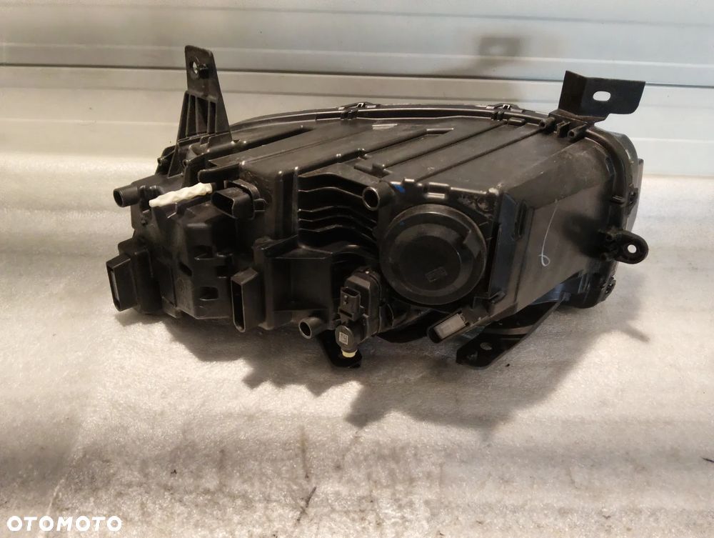 Dacia Duster III FULL LED PRZÓD STRONA PRAWA 260107725R - 7