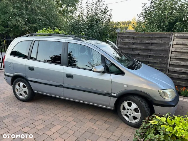 Opel Zafira 1.8 16V Elegance - 9
