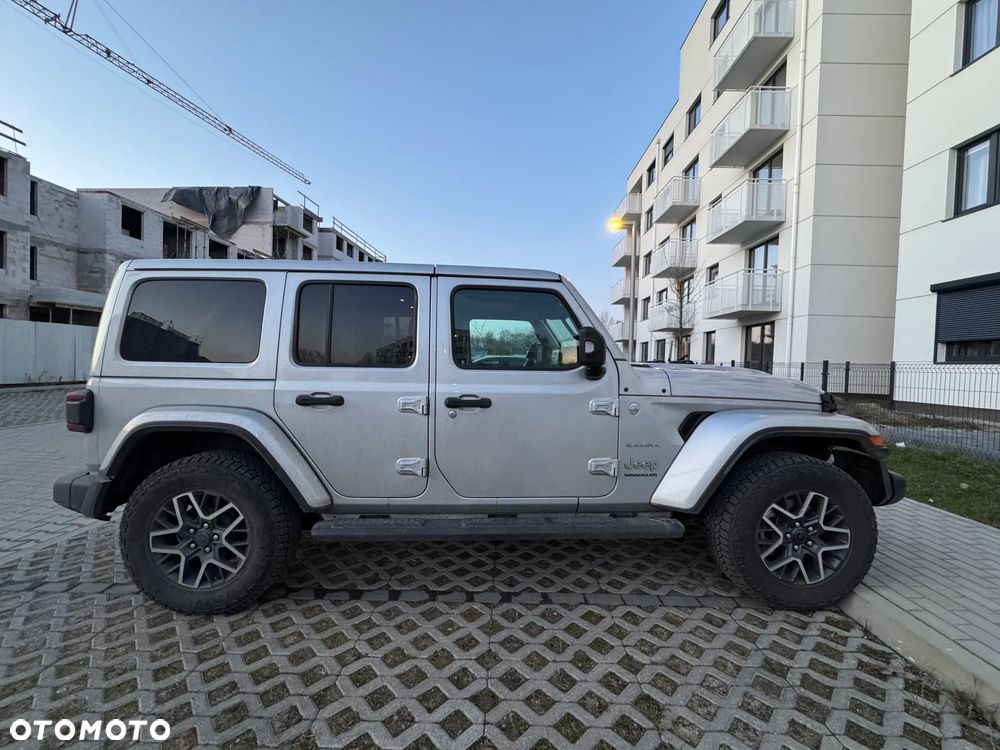 Jeep Wrangler Unlimited GME 2.0 Turbo Sahara - 3