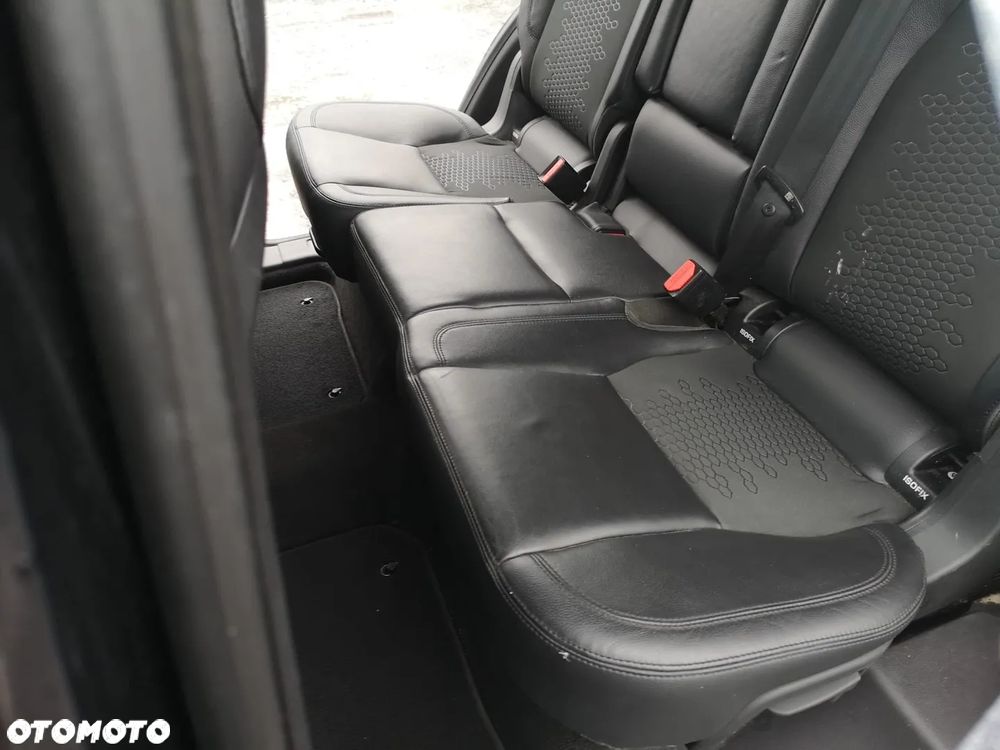 Land Rover Discovery Sport TD4 HSE Luxury - 29