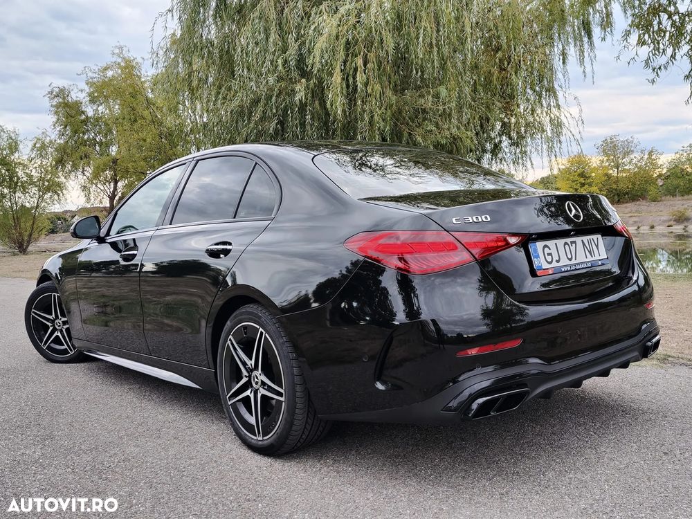 Mercedes-Benz C 300 4Matic T 9G-TRONIC AMG Line - 8