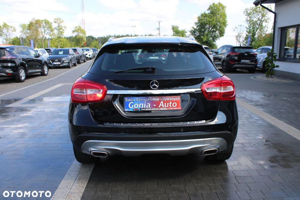 Mercedes-Benz GLA - 5