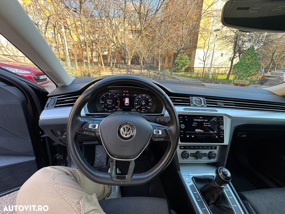 Volkswagen Passat 2.0 TDI (BlueMotion Technology) Comfortline - 9