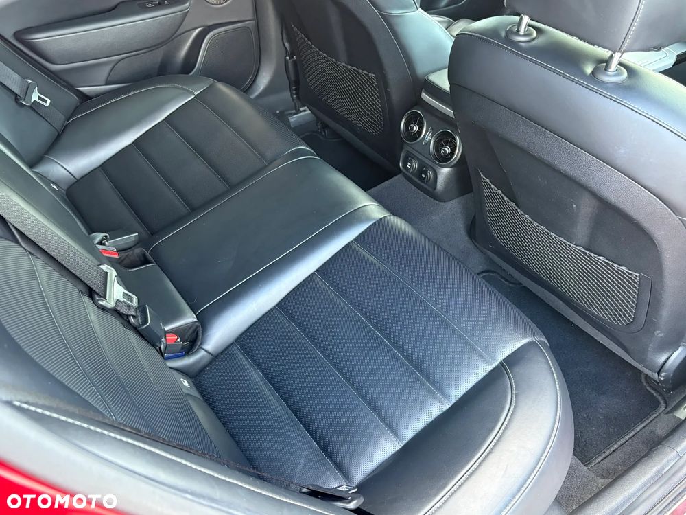 Kia Stinger 3.3 T-GDI V6 GT AWD - 32