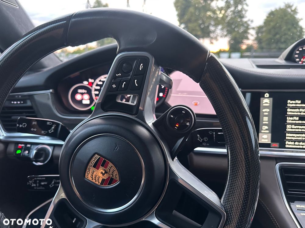 Porsche Panamera Turbo - 26