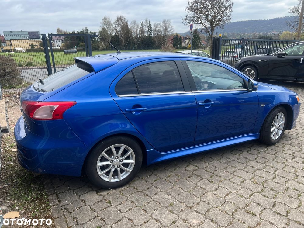 Mitsubishi Lancer Sportback 1.6 ClearTec Plus - 2