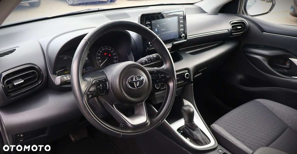 Toyota Yaris - 12