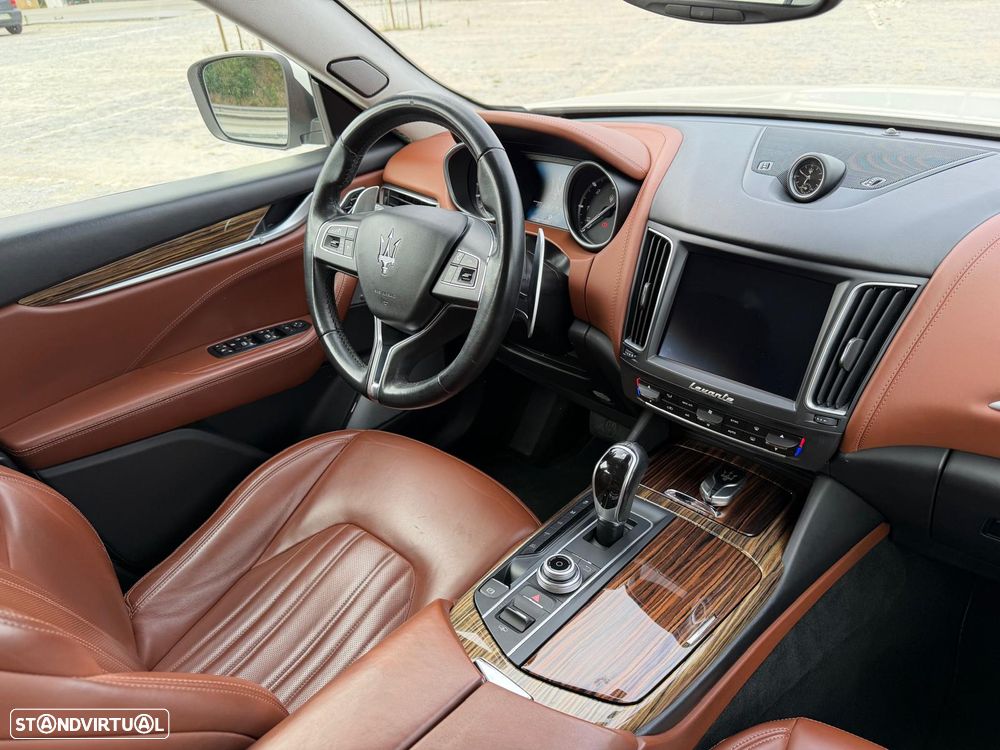 Maserati Levante 3.0 V6 - 4