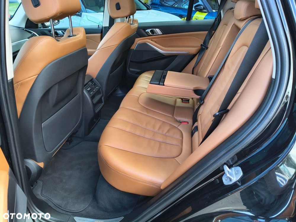 BMW X5 xDrive40i - 12