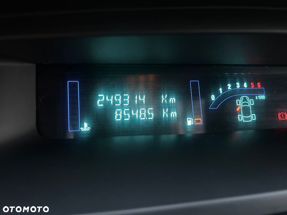 Renault Scenic 1.9 dCi Exception - 13