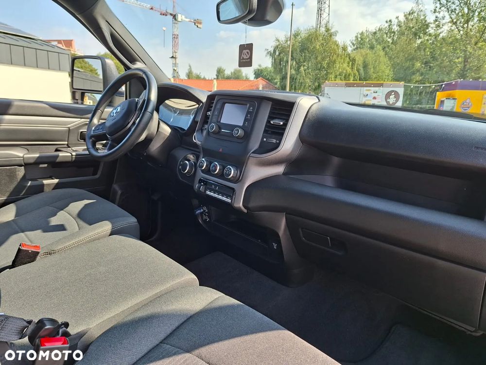 RAM 2500 - 17