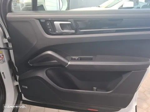 Porsche Cayenne Coupé E-Hybrid Platinum Edition - 15