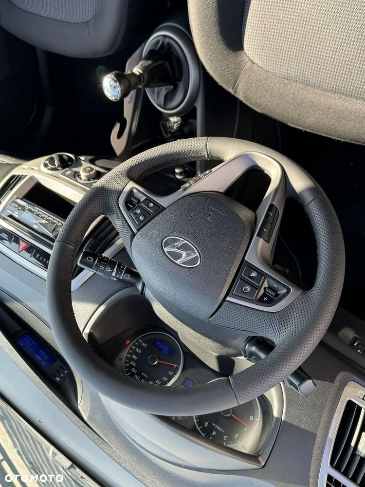 Hyundai i20 - 21
