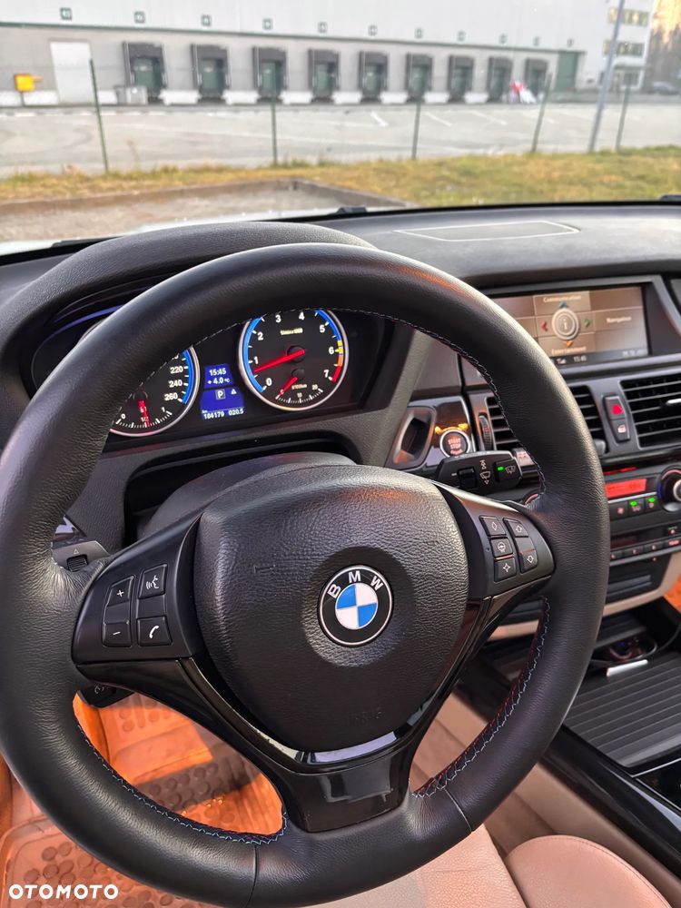 BMW X5 xDrive48i - 17