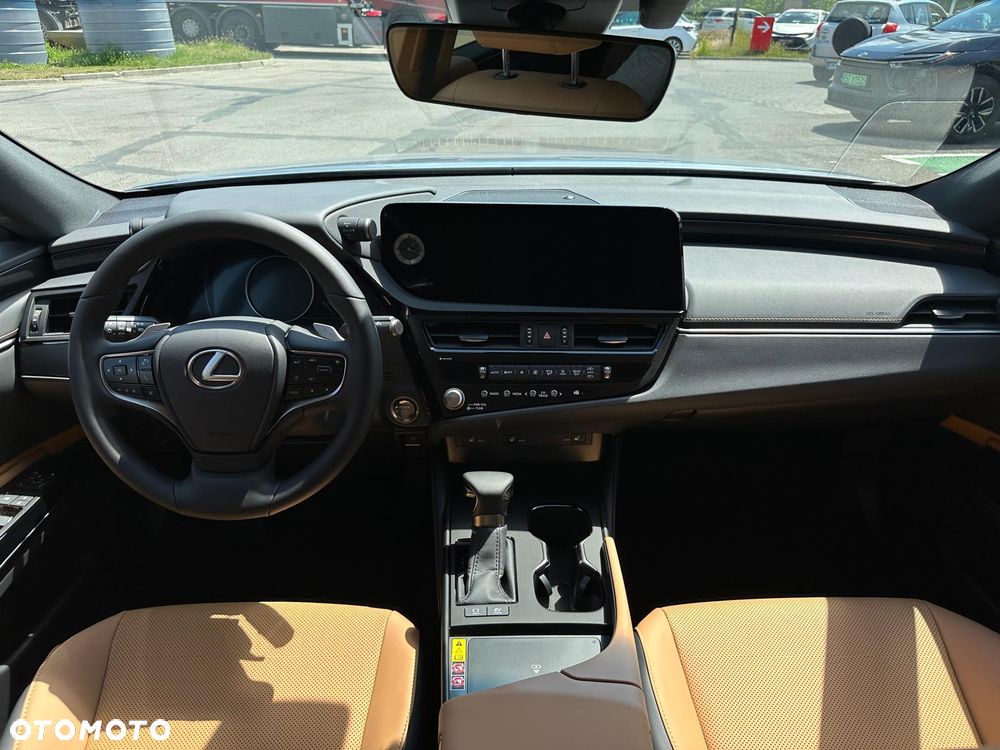 Lexus ES 300h Business Edition - 14