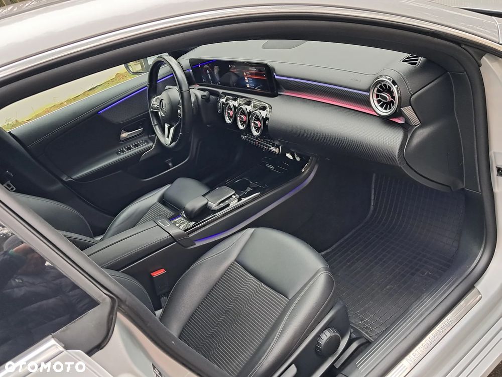 Mercedes-Benz CLA 180 d 8G-DCT Progressive - 22