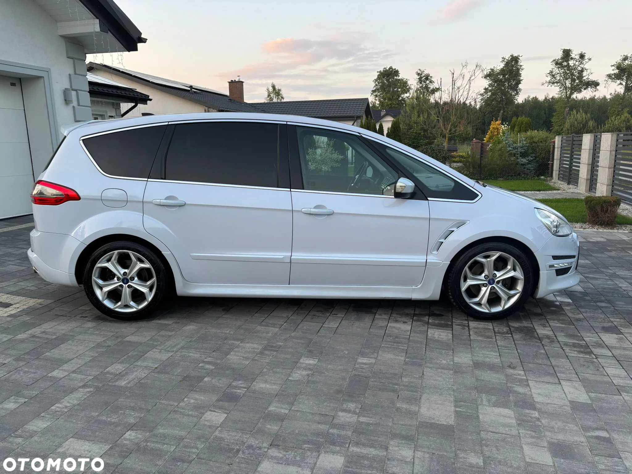 Ford S-Max 2.0 EcoBoost Titanium X - 24