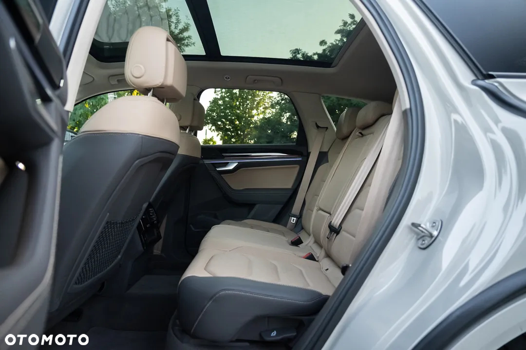 Volkswagen Touareg 3.0 V6 TDI 4Motion DPF Automatik R-Line - 32