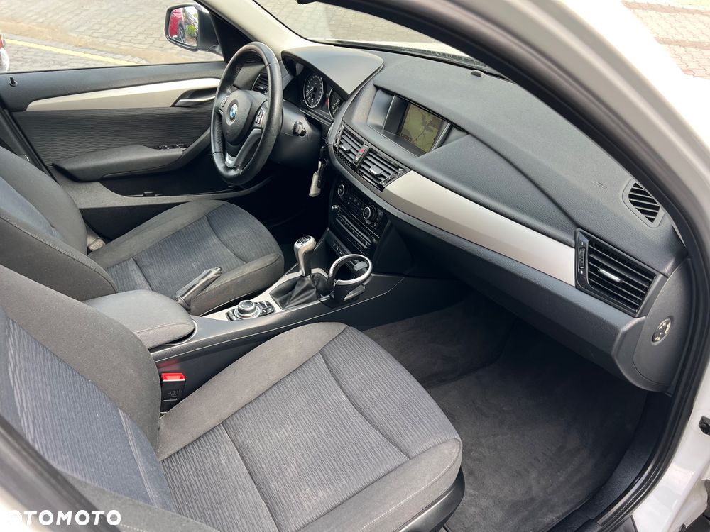 BMW X1 sDrive16d Sport Line - 25