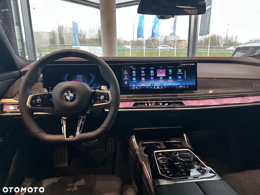 BMW Seria 7 - 22
