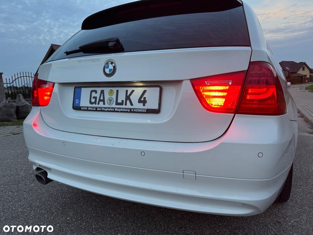 BMW Seria 3 320d DPF - 12