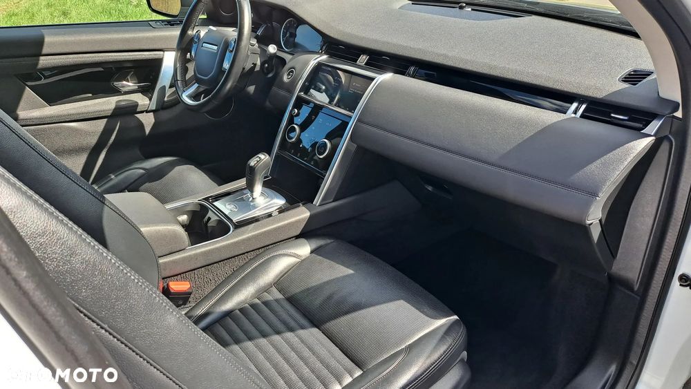 Land Rover Discovery Sport P250 Urban Edition - 17