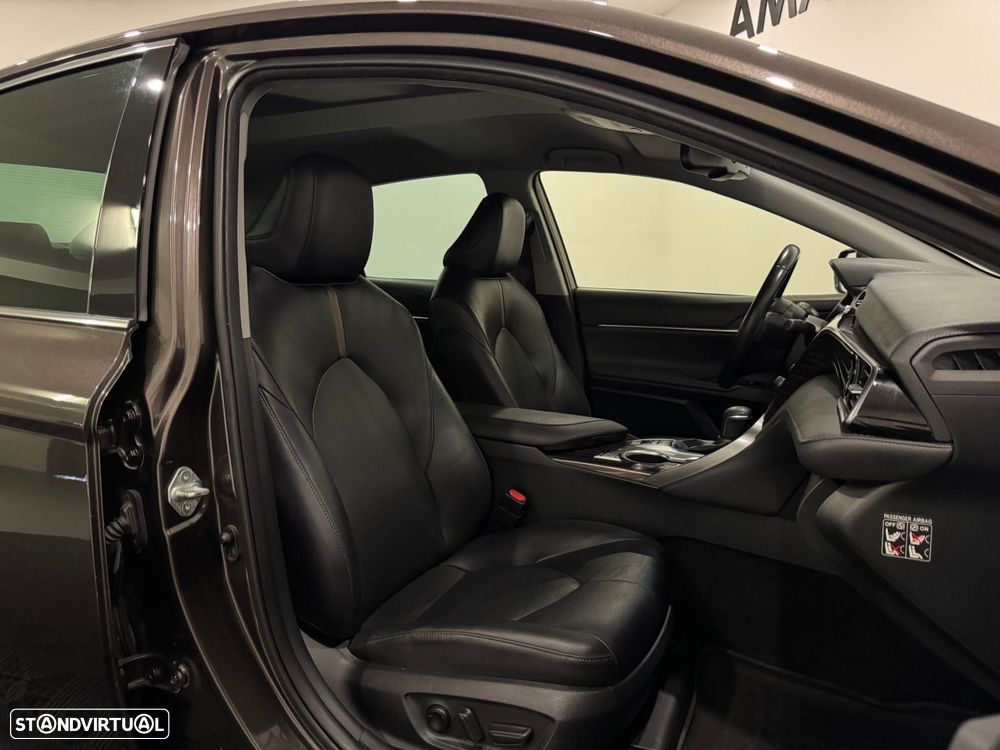 Toyota Camry 2.5 Hybrid Luxury - 7