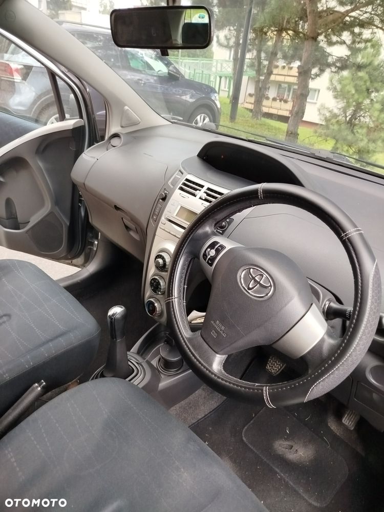 Toyota Yaris - 5