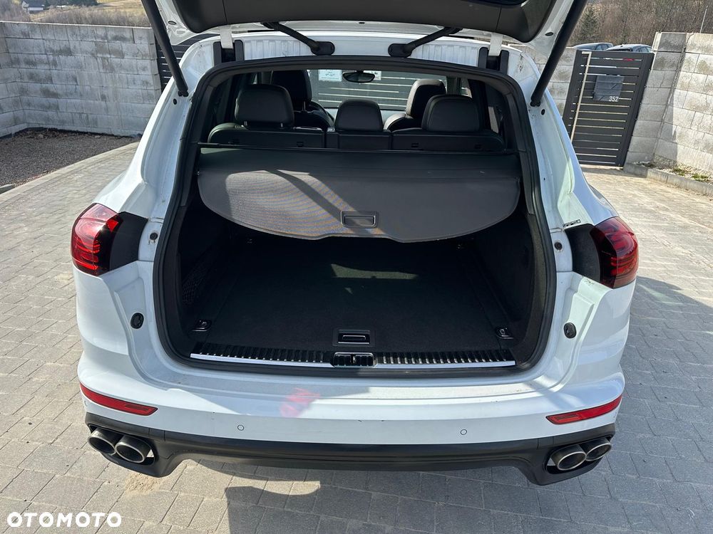 Porsche Cayenne S Platinum Edition - 20