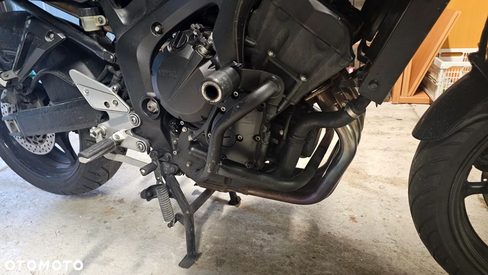 Yamaha FZ6 - 11