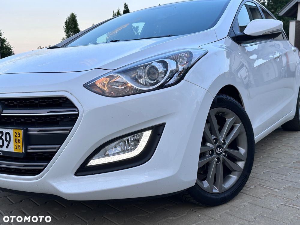 Hyundai i30 blue 1.6 GDI Passion - 9