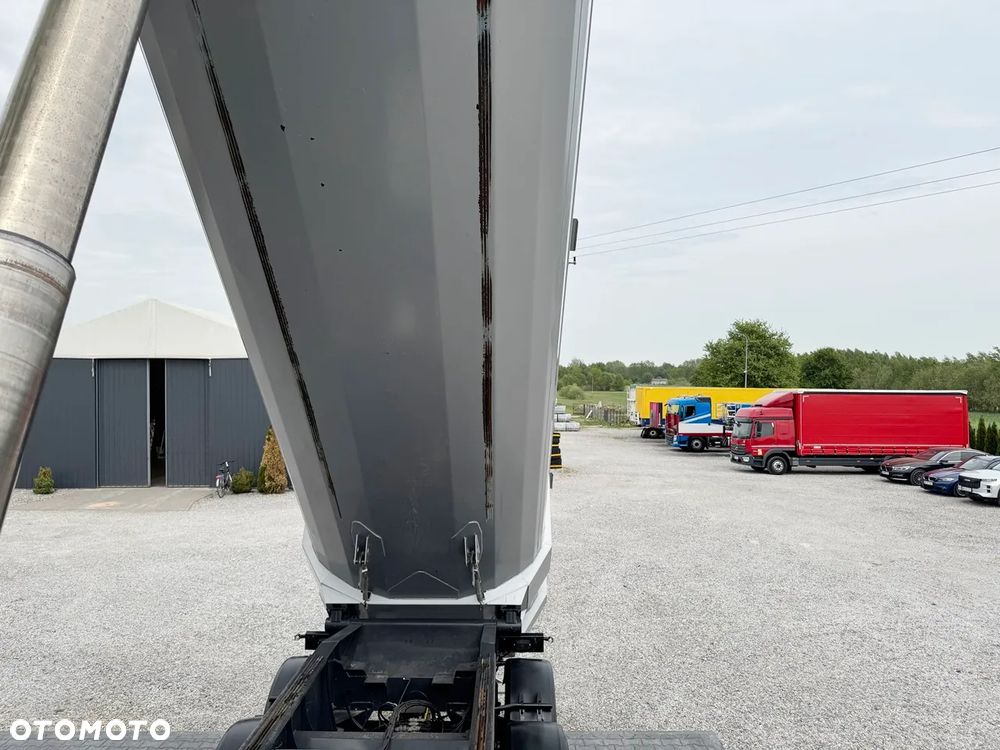Schwarzmuller H-K SERIE/ WAGA 5600 kg / PODNOSZONA OŚ  / DMC 36000 KG / IDEALNY STAN - 32