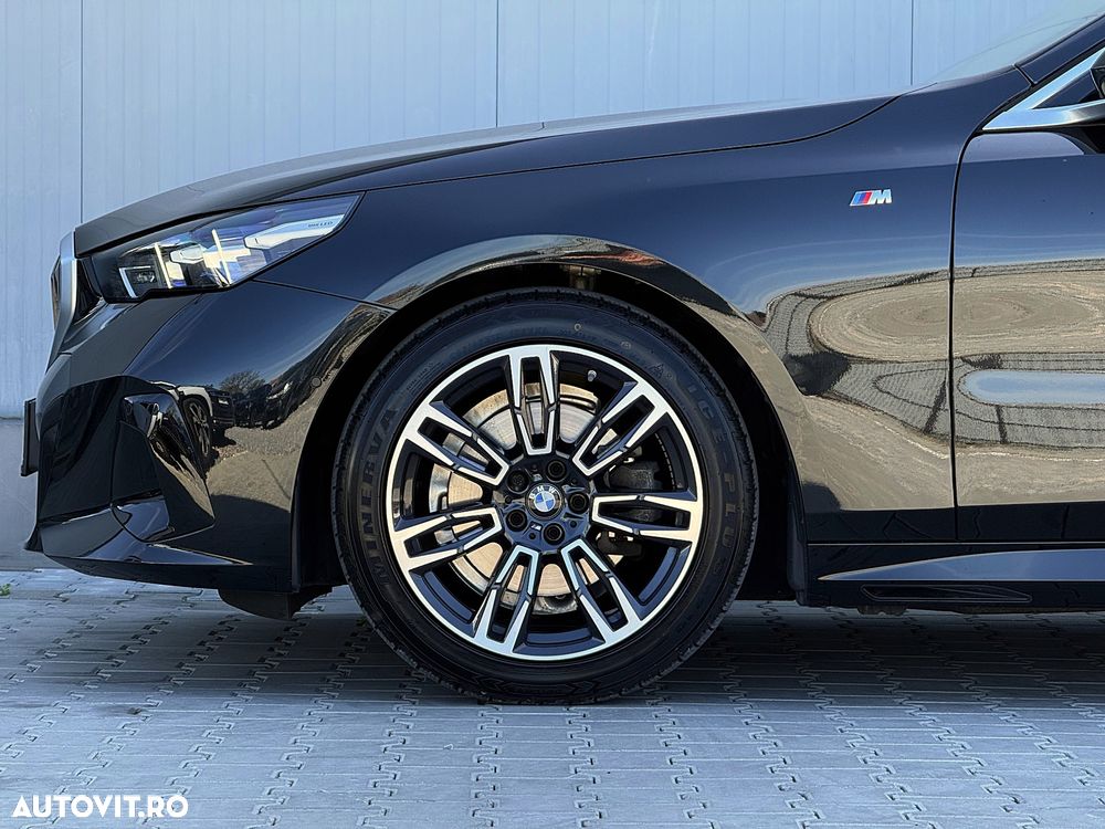 BMW Seria 5 520i AT MHEV - 14