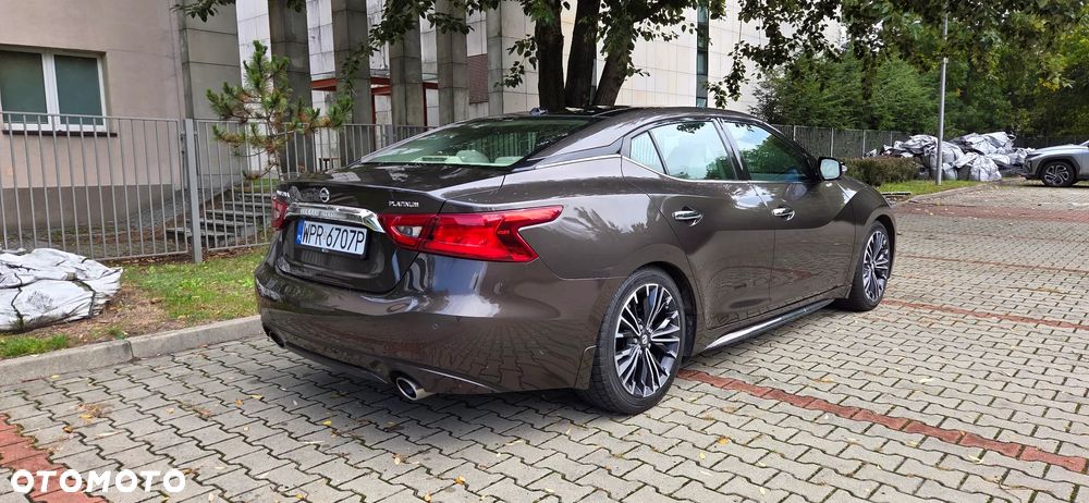 Nissan Maxima - 2