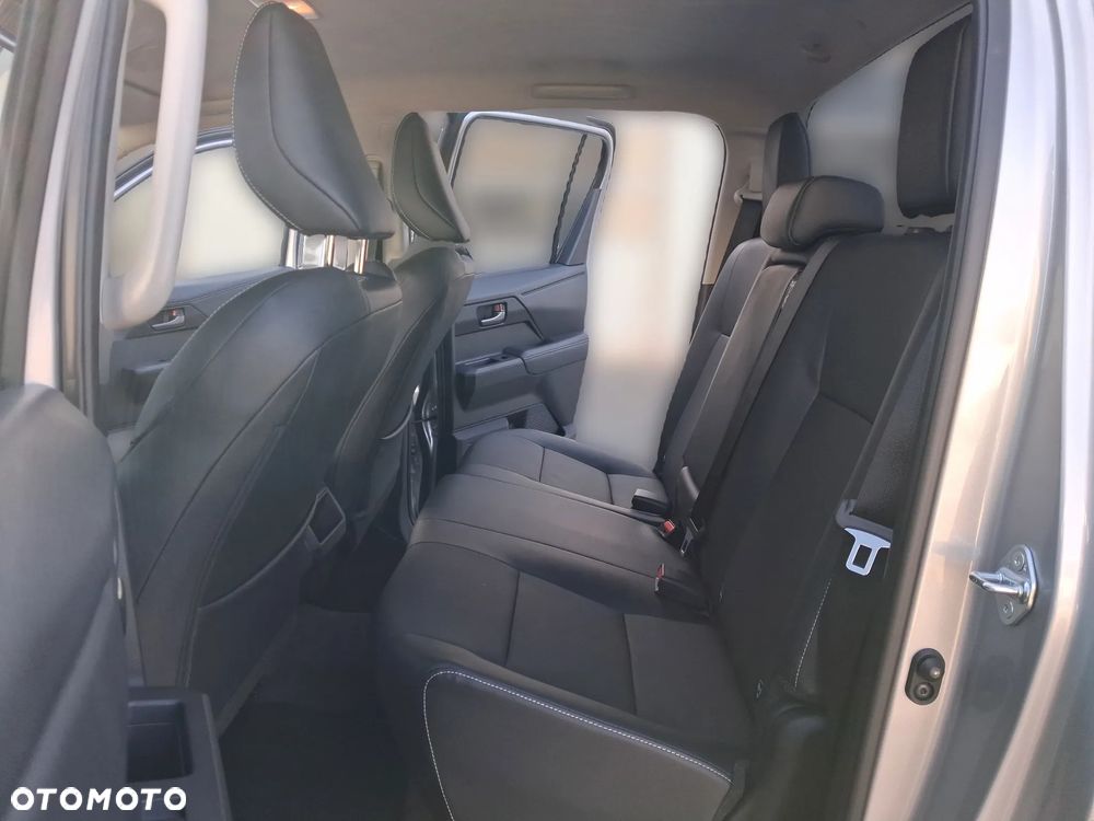 Toyota Hilux - 13