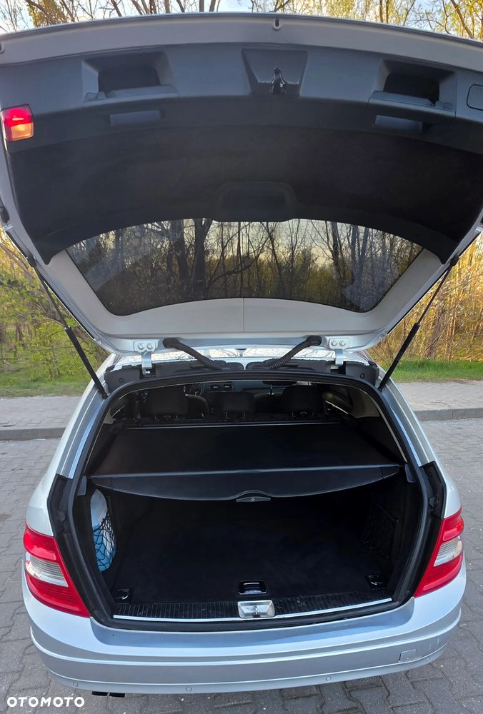 Mercedes-Benz Klasa C 180 Kompressor - 8