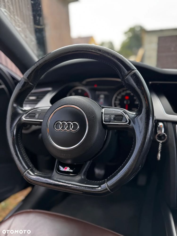 Audi A4 Limousine - 10