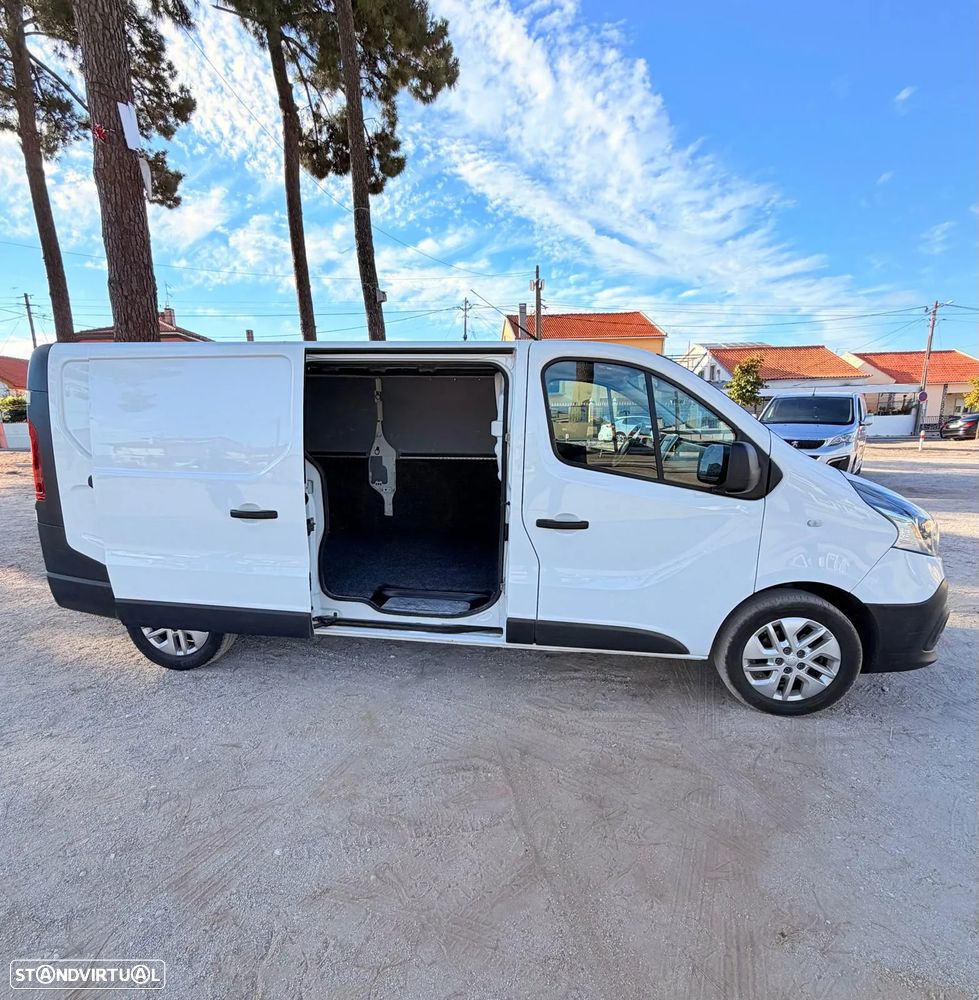 Renault trafic - 3