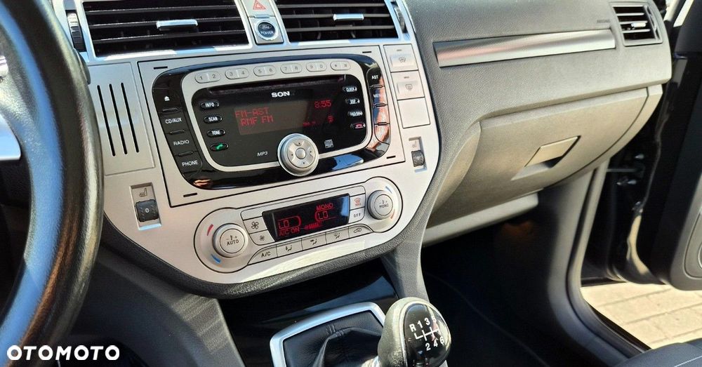 Ford Kuga - 35