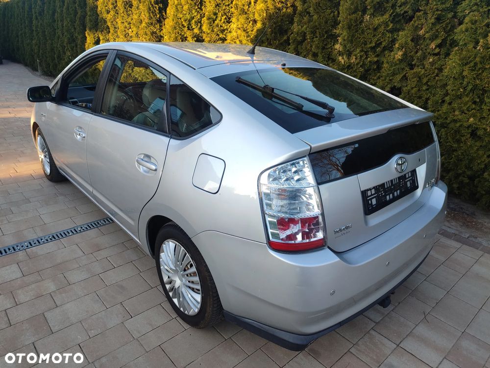 Toyota Prius - 12